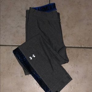 Grey Under Armour workout leggings